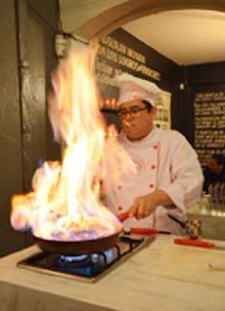 Indita iniciativa, calefaccionar las fras noches de invierno en restaurantes de Santiago