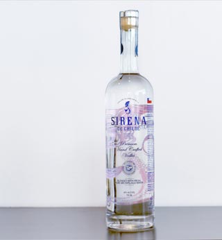 Sirena, primer vodka chilote a base de papa y agua de vertiente 
