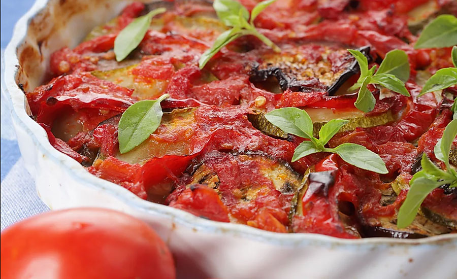Berenjenas con tomate y hierbabuena