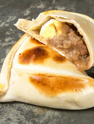 Cronistas gastronmicos escogen la mejor empanada de 2019