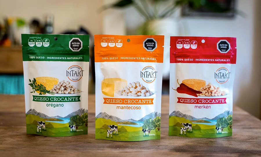 Intakt es un novedoso y sano snack de queso con certificacin Keto disponible en varias alternativas de sabor